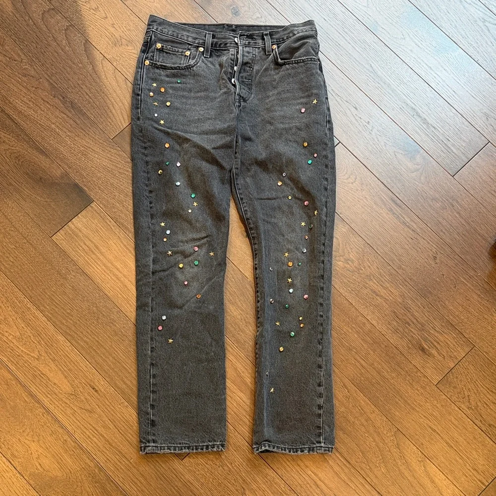 Levi’s Premium 501 28” x 30” Long Embellished Gray Jeans C11-098